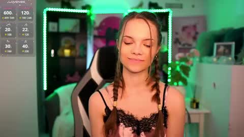 Snapshot of natasha__malkova chatting on February 2025 02:38:01 PM natasha__malkova online show from February 2025 02:38:01 PM