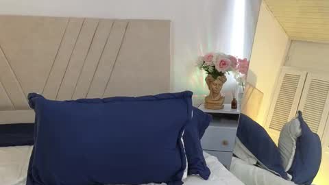 Natasha online show from November 2025 01:43:01 PM