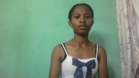 nathalie004 online show from October 2025 05:19:02 AM