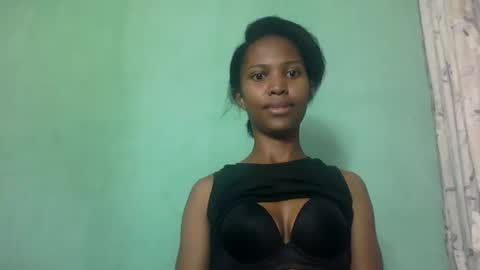 nathalie004 online show from October 2025 06:27:02 AM