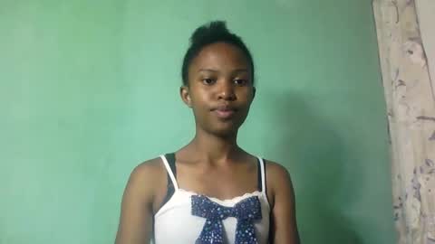 nathalie004 online show from October 2025 05:19:02 AM