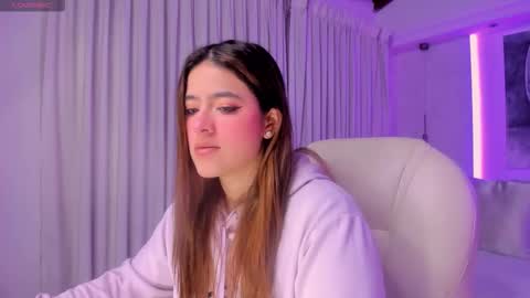 Snapshot of nathalie_rivers chatting on December 2025 11:18:01 AM NATHALIE online show from December 2025 11:18:01 AM