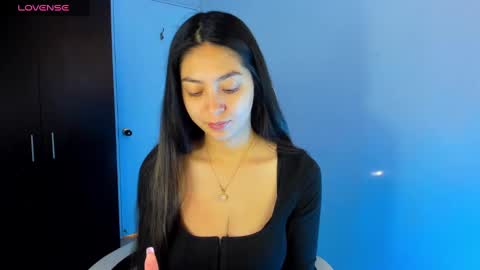 Snapshot of nathalie_rose chatting on December 2024 11:54:02 AM Nathalie online show from December 2024 11:54:02 AM