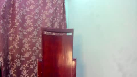 Nathaly online show from December 2025 08:05:02 PM