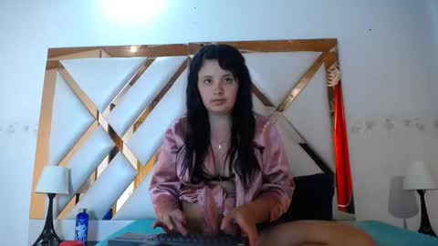 nathaly low online show from March 2026 01:04:02 PM