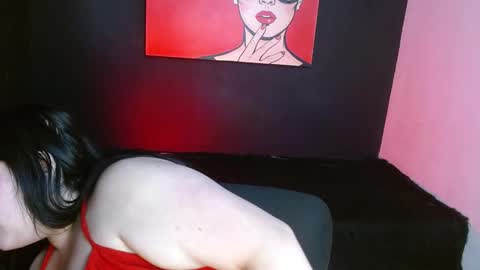   online show from October 2025 02:06:02 PM