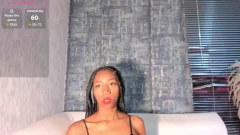Snapshot of nathalyleen chatting on June 2026 08:19:01 PM online show from June 2026 08:19:01 PM