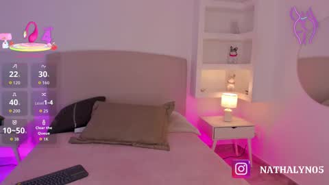 NATHALY  online show from September 2025 10:39:02 AM