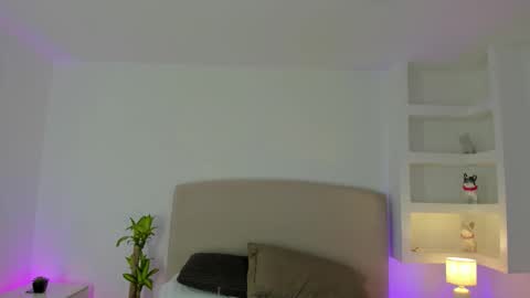 NATHALY  online show from February 2026 10:43:01 AM