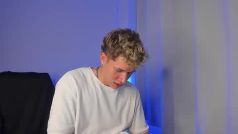 Nathan online show from December 2025 07:20:02 PM