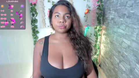 Naty online show from October 2025 12:41:01 AM