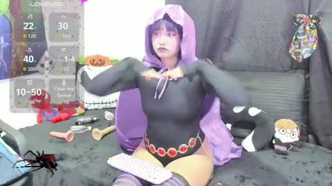 Natsumixx online show from May 2026 05:08:01 PM