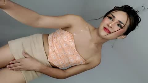 Nathalie smith online show from June 2026 06:05:02 AM
