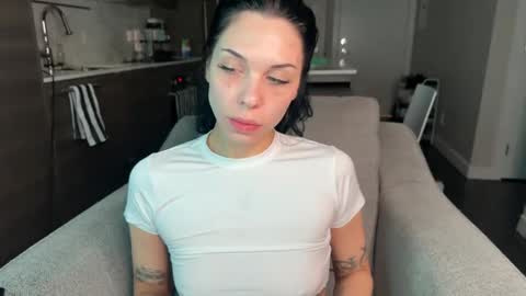 NATTY FIERROS online show from February 2025 08:35:01 AM