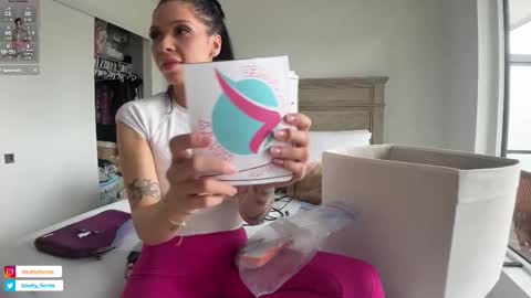 NATTY FIERROS online show from September 2025 07:38:01 PM