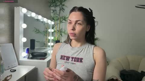 NATTY FIERROS online show from April 2026 09:32:01 PM