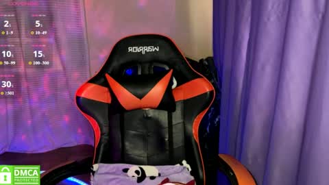 Snapshot of natural_babe666 chatting on June 2026 05:57:01 AM natural_babe666 online show from June 2026 05:57:01 AM