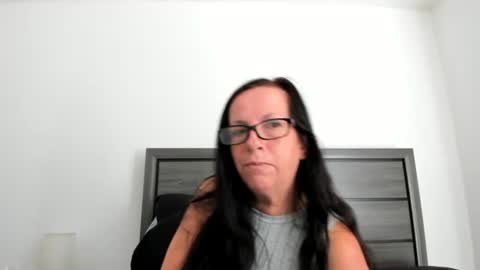 Natural Peach Goddess online show from October 2025 02:23:02 PM