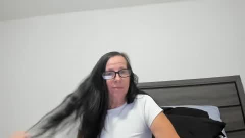 Natural Peach Goddess online show from October 2025 12:13:02 PM