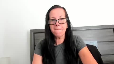 Natural Peach Goddess online show from October 2025 03:10:02 PM