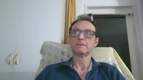 naturista25 online show from December 2025 05:41:01 PM