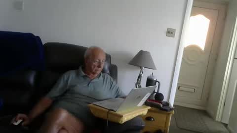 Snapshot of naturistmale81 chatting on September 2025 03:34:02 PM naturistmale81 online show from September 2025 03:34:02 PM