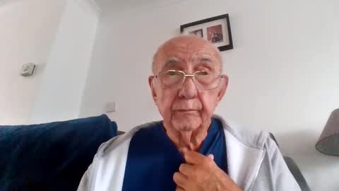 Snapshot of naturistmale81 chatting on October 2025 11:53:02 AM naturistmale81 online show from October 2025 11:53:02 AM