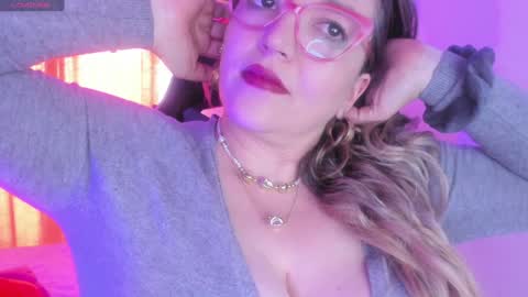 Snapshot of naty__mature_ chatting on February 2025 06:39:01 PM Nataly online show from February 2025 06:39:01 PM