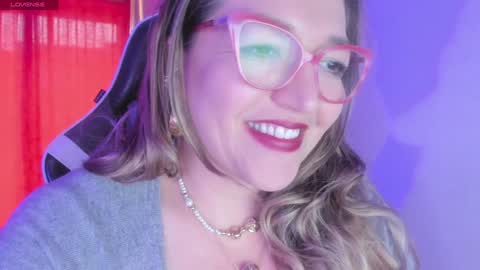 Snapshot of naty__mature_ chatting on February 2025 10:21:02 PM Nataly online show from February 2025 10:21:02 PM