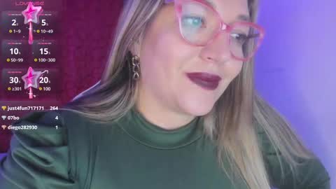 Snapshot of naty__mature_ chatting on February 2025 06:33:01 AM Nataly online show from February 2025 06:33:01 AM