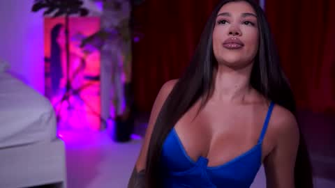 Naty online show from January 2026 07:39:02 PM