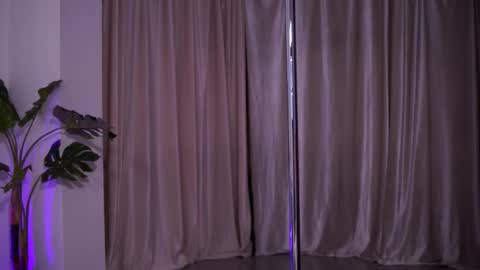 Naty online show from March 2026 08:04:02 PM