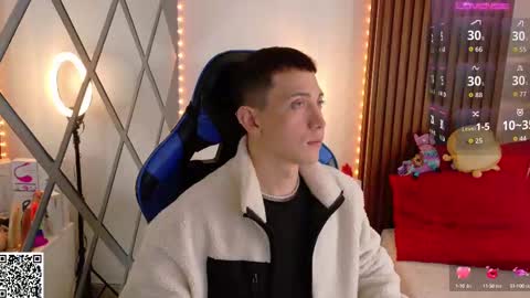 Christopher  Chris online show from September 2025 01:11:02 PM