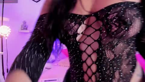 SARA online show from October 2025 11:40:01 AM