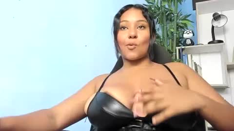 Snapshot of naughty_ariel chatting on February 2025 06:02:02 AM Zoe online show from February 2025 06:02:02 AM