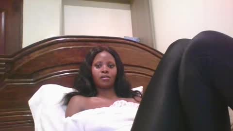 Snapshot of naughty_babe000 chatting on February 2025 11:03:02 PM alisha online show from February 2025 11:03:02 PM