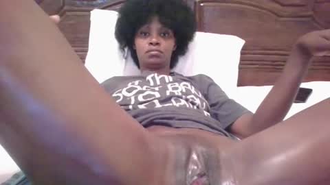 Snapshot of naughty_babe000 chatting on February 2025 07:13:02 AM alisha online show from February 2025 07:13:02 AM