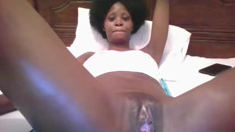 Snapshot of naughty_babe000 chatting on February 2025 03:34:02 AM alisha online show from February 2025 03:34:02 AM