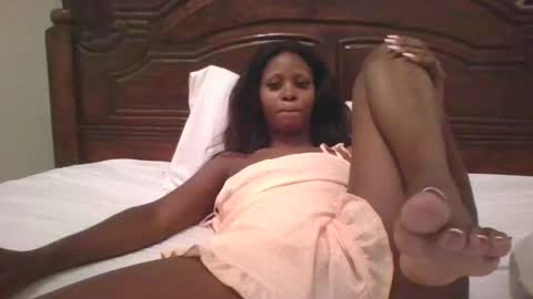 Snapshot of naughty_babe000 chatting on September 2025 11:21:01 AM alisha online show from September 2025 11:21:01 AM