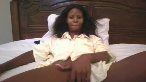 Snapshot of naughty_babe000 chatting on September 2025 09:22:02 AM alisha online show from September 2025 09:22:02 AM