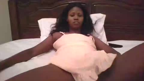 Snapshot of naughty_babe000 chatting on September 2025 07:32:02 AM alisha online show from September 2025 07:32:02 AM