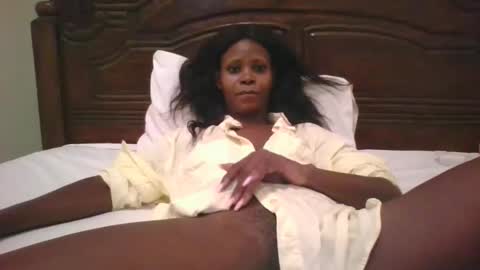 Snapshot of naughty_babe000 chatting on October 2025 03:42:02 AM alisha online show from October 2025 03:42:02 AM