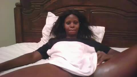 Snapshot of naughty_babe000 chatting on October 2025 04:20:02 PM alisha online show from October 2025 04:20:02 PM