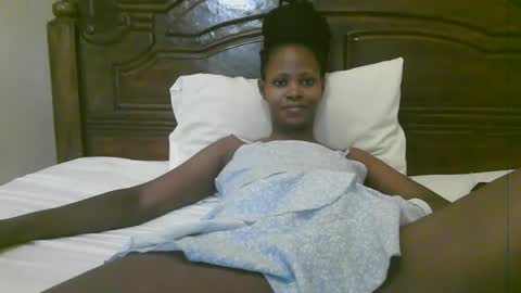 Snapshot of naughty_babe000 chatting on December 2025 07:26:02 AM alisha online show from December 2025 07:26:02 AM