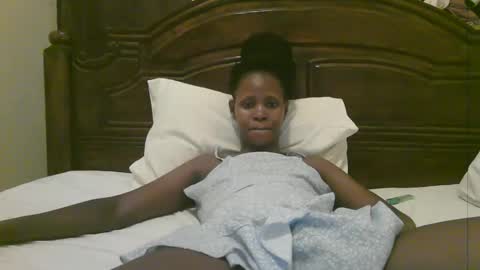 Snapshot of naughty_babe000 chatting on December 2025 07:32:01 PM alisha online show from December 2025 07:32:01 PM