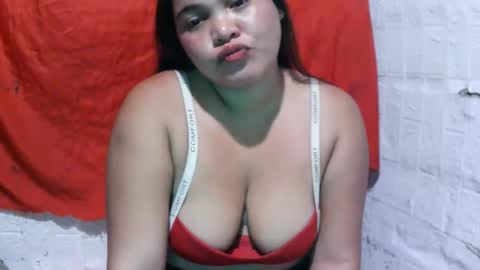 Hannah online show from September 2025 03:45:01 PM