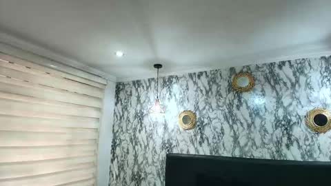 Kitten online show from November 2025 11:31:02 AM