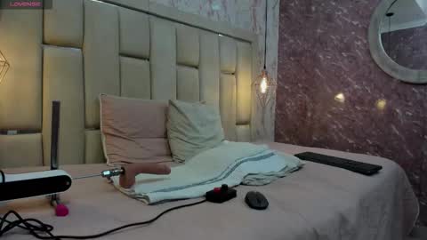 Melany  online show from February 2026 08:07:02 PM