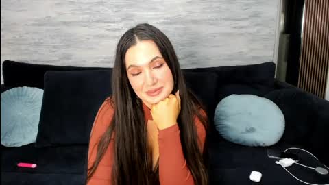 Snapshot of naughty_princesse chatting on May 2026 10:29:02 PM Elena online show from May 2026 10:29:02 PM