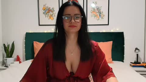 Snapshot of naughtybrunettexxx chatting on December 2024 03:47:02 PM NaughtyBrunetteXXX online show from December 2024 03:47:02 PM